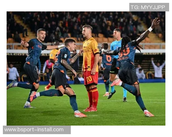 欧联杯精彩对决AC米兰绝杀那不勒斯全场沸腾数据分析揭示比赛亮点